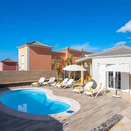 Beautiful Mariposa Vila